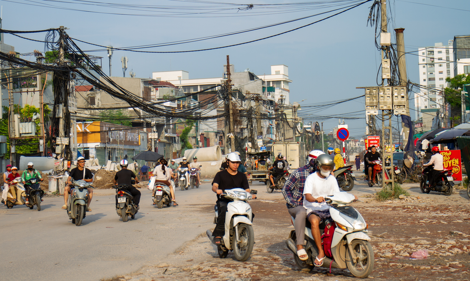 Dự án mở đường đình trệ hơn 10 năm được ứng trước 700 tỷ từ cải cách tiền lương, nay giải phóng mặt bằng đồng loạt, sẽ hoàn thành vào năm sau - Ảnh 12.
