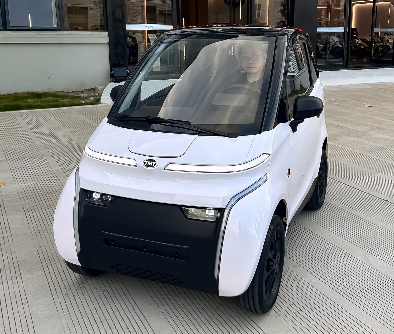 Nano S05 - Ô tô điện giá dự kiến hơn 120 triệu đồng lộ diện thực tế tại Việt Nam, dễ thành hàng 'hot' với chiều dài hơn Honda SH chỉ 20cm, pin tháo rời- Ảnh 12.