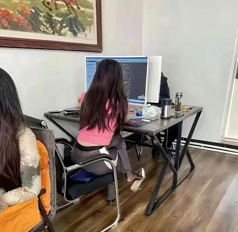 Tuổi trung niên sợ nhất không phải kiếm ít tiền, mà là vướng 3 quyết định có thể kéo cả gia đình trở lại cảnh khó khăn- Ảnh 2.
