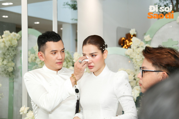 Mẹ đơn thân Vbiz được đại gia kim cương si mê: "Cưỡi" G63 cưới về, sống trong biệt thự 5 tầng ở phường Thạnh Mỹ Tây- Ảnh 4.