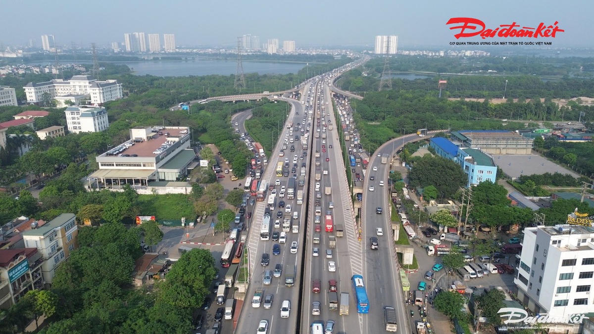 Hà Nội phân luồng giao thông từ xa, giảm ùn tắc dịp Quốc khánh 2/9- Ảnh 1.