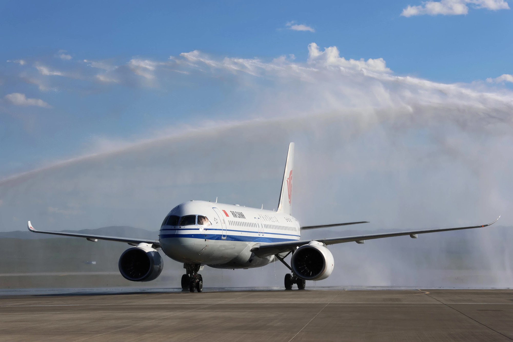 Trải nghiệm thực tế máy bay của Trung Quốc, tôi nhận ra khoảng cách với Boeing, Airbus khác xa tưởng tượng- Ảnh 1. Trải nghiệm thực tế máy bay của Trung Quốc, tôi nhận ra khoảng cách với Boeing, Airbus khác xa tưởng tượng- Ảnh 1.