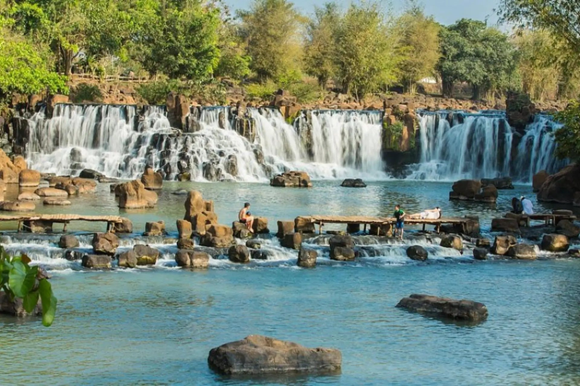Việt Nam sắp có 1 tuyến đường sắt dài 47,7 km nối siêu đô thị 14 triệu dân với sân bay 336.630 tỷ đồng: Đi qua 7 phường, xã, dự kiến hoàn thành trong năm 2030- Ảnh 5.