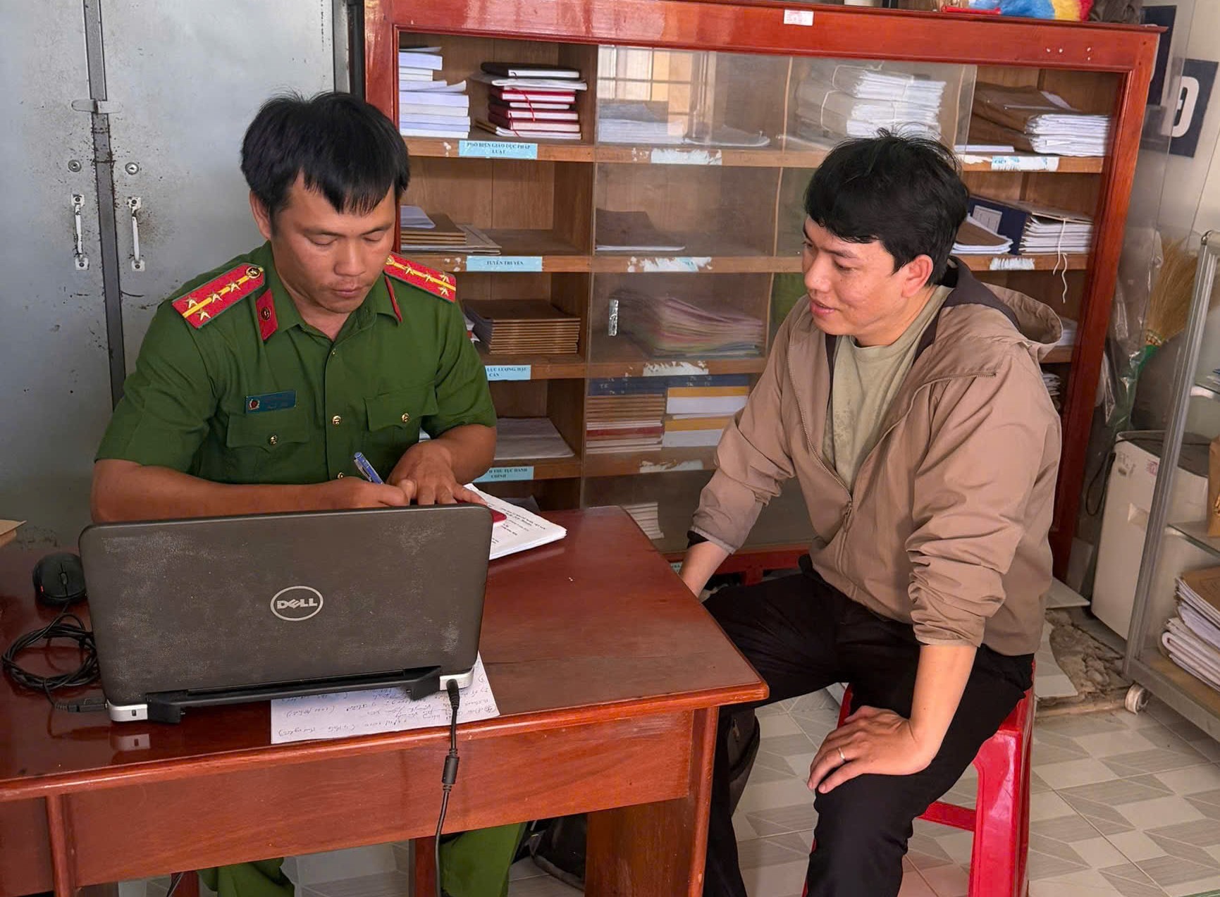 Người thực hiện giao dịch chuyển khoản sau, khẩn trương đến công an để nhận lại 9 triệu đồng- Ảnh 1.