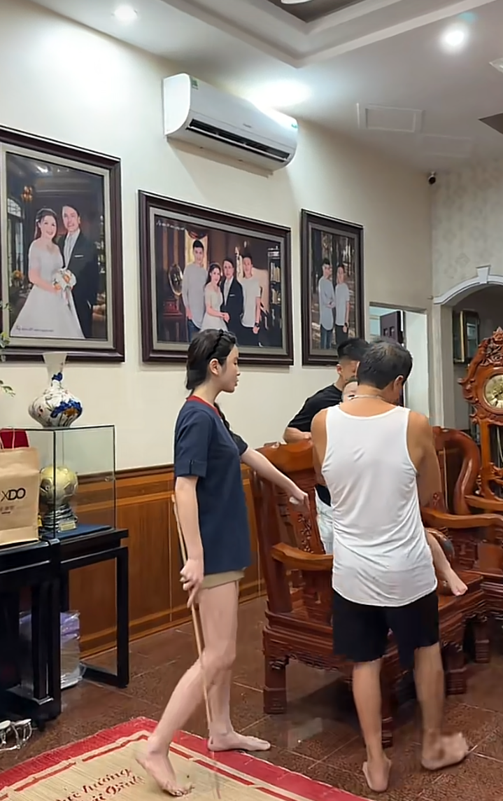 Vợ 1 cầu thủ nổi tiếng từng bị mẹ chồng chấn chỉnh ngay trên livestream vậy mà hôm nay điều gì xảy ra thế này?- Ảnh 13.