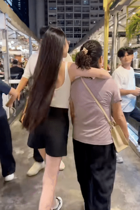 Vợ 1 cầu thủ nổi tiếng từng bị mẹ chồng chấn chỉnh ngay trên livestream vậy mà hôm nay điều gì xảy ra thế này?- Ảnh 7.