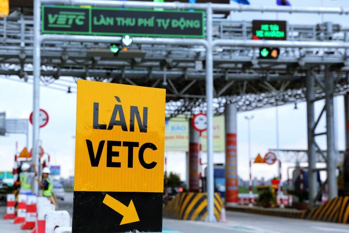 Chủ xe ít đi cao tốc có phải trả phí quản lý tài khoản giao thông quanh năm?- Ảnh 2.