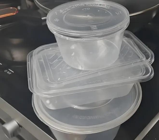 Đừng bao giờ tái sử dụng 7 vật dụng này: Trông có vẻ sạch nhưng lại rất "bẩn" - Ảnh 1.