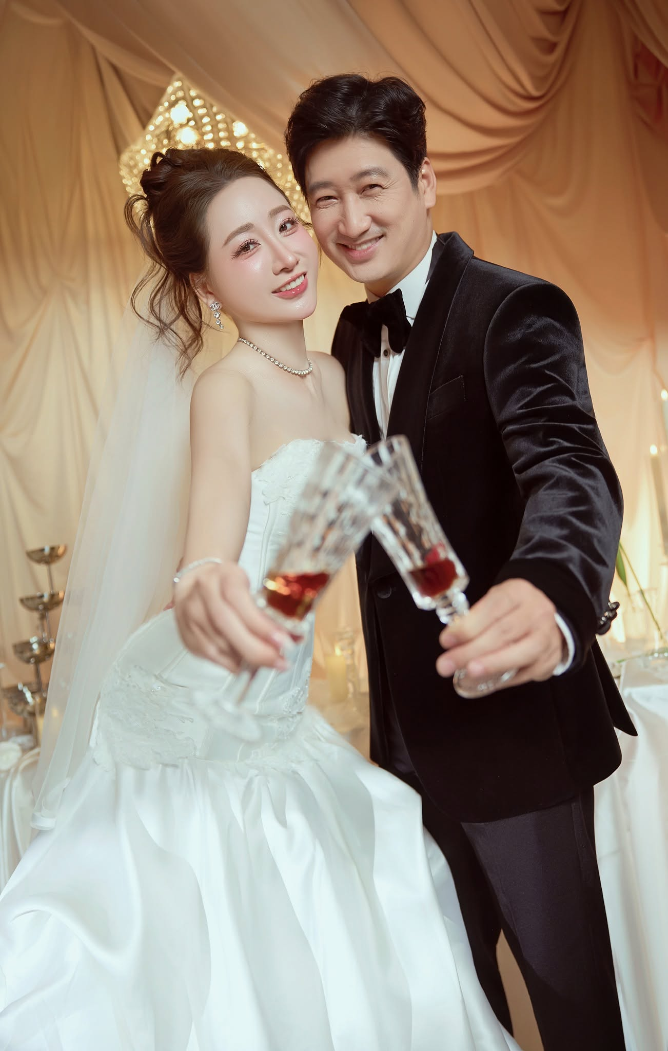 Nam NSƯT 46 tuổi sắp cưới lần 3 với đồng nghiệp kém 7 tuổi: 