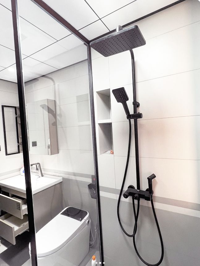 Phòng tắm chỉ dùng vách kính để ngăn khô – ướt vẫn chưa đủ: Cách người Nhật chia không gian mới thực sự đáng học hỏi- Ảnh 2.