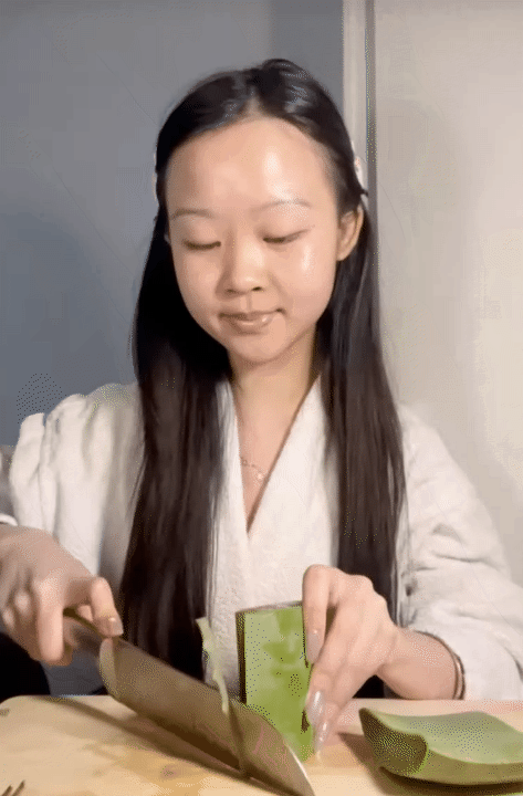Ở Việt Nam có một loại cây, vừa giúp tóc óng mượt, vừa  kích thích tăng collagen cho da, đến phụ nữ Hàn cũng tận dụng làm đẹp mỗi tuần- Ảnh 7.