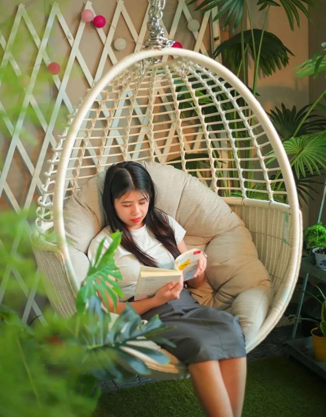 7 món nội thất phòng ngủ nhìn thì đẹp nhưng càng dùng càng thấy thừa: Tốn tiền, chiếm chỗ, có món còn thành nơi chất quần áo - Ảnh 3.