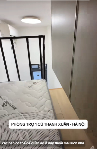 Toát mồ hôi với loạt phòng trọ "siêu rẻ" ở Hà Nội: Gầm cầu thang được "tái chế" thành phòng, điều hòa treo ngay trên đầu!- Ảnh 3.