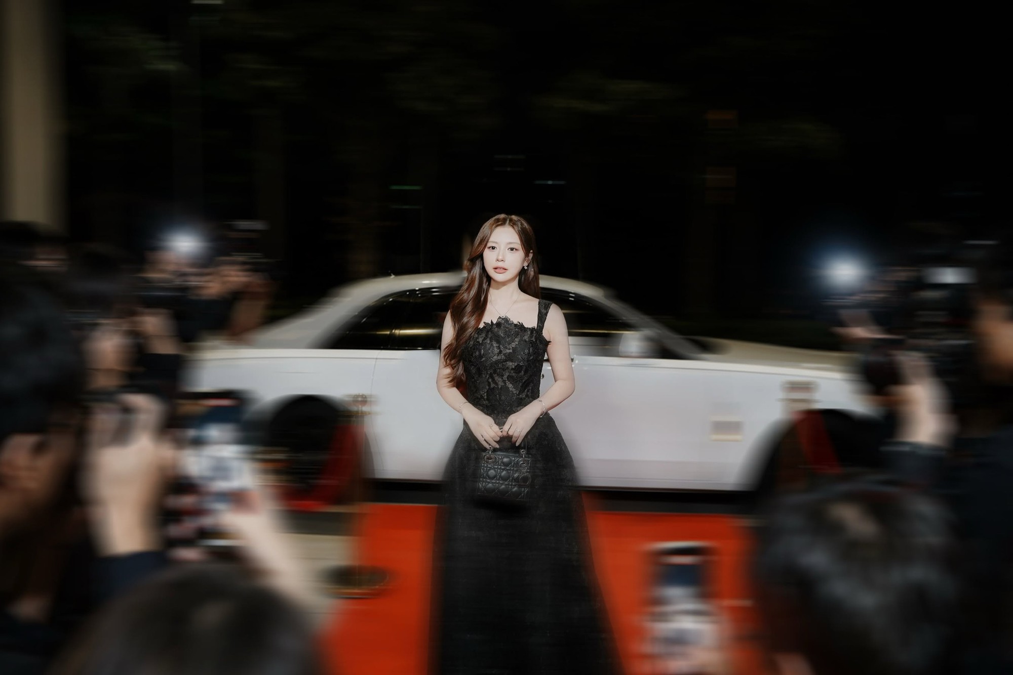 "Em gái" Hari Won - mỹ nhân liên tục được Rolls-Royce 40 tỷ đưa đón: Visual chuẩn idol từng được Noo Phước Thịnh để ý- Ảnh 3.