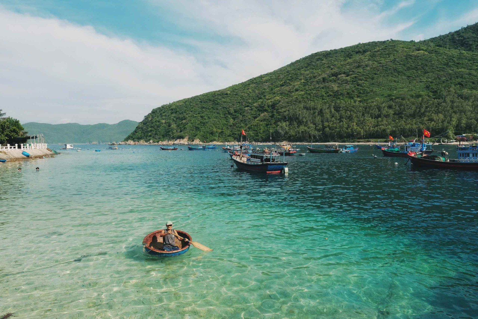 Địa điểm được truyền tai nhau là nơi có nước biển trong nhất Việt Nam, đến nay vẫn chưa từng có khách sạn nào- Ảnh 3.