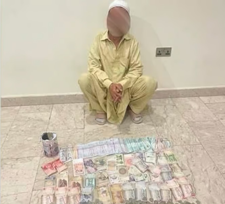 Dubai: Người đàn ông ăn xin lái xe sang sau khi tan ca làm việc- Ảnh 1.