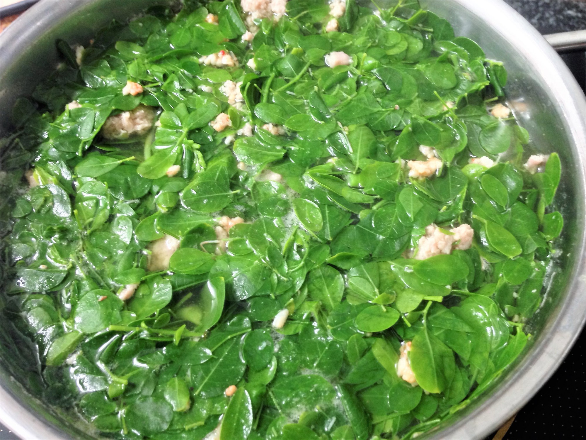 2 loại rau, 1 loại hạt giàu canxi sánh ngang sữa  - Ảnh 1.