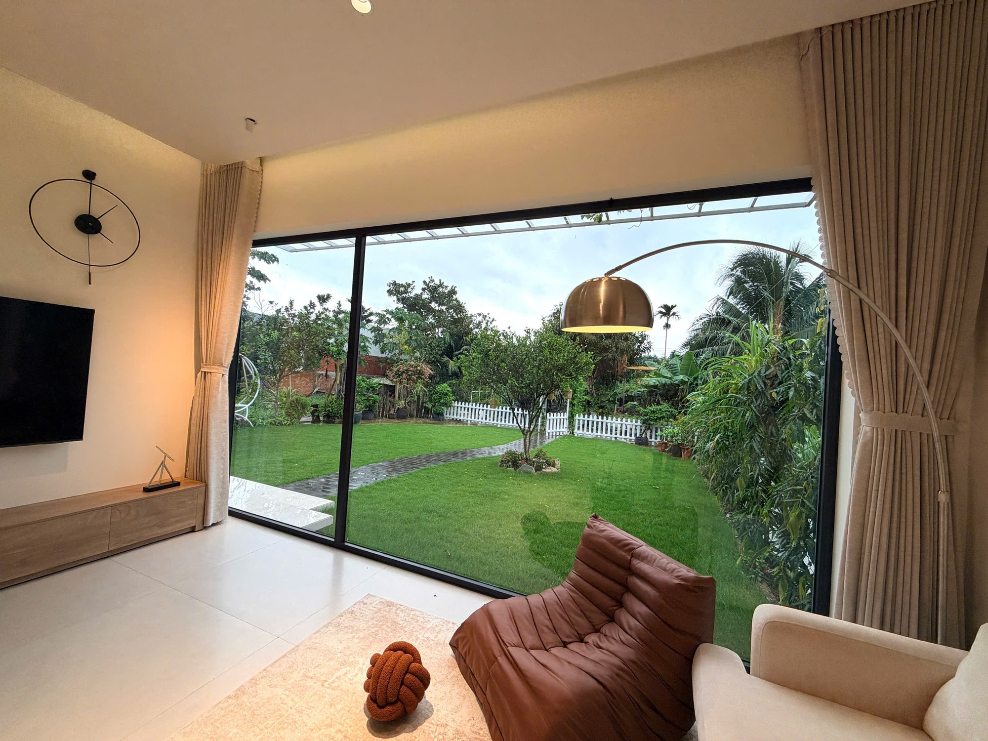 Căn nhà có cây chôm chôm cả MXH “khao khát”: Nằm giữa khuôn viên 6.000m2 ở Lâm Đồng, là món quà thừa kế- Ảnh 9.