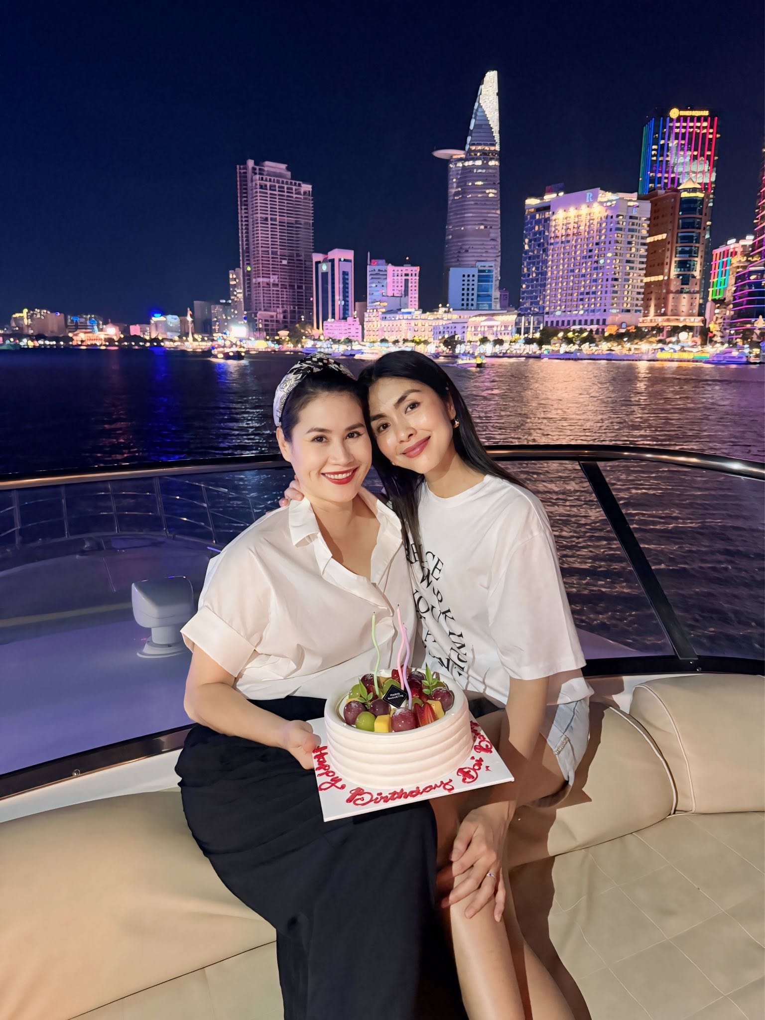 Mẹ đơn thân Vbiz sống trong biệt thự 4 tầng ở TP.HCM, U50 mà đứng cạnh Tăng Thanh Hà vẫn sáng bừng- Ảnh 7.