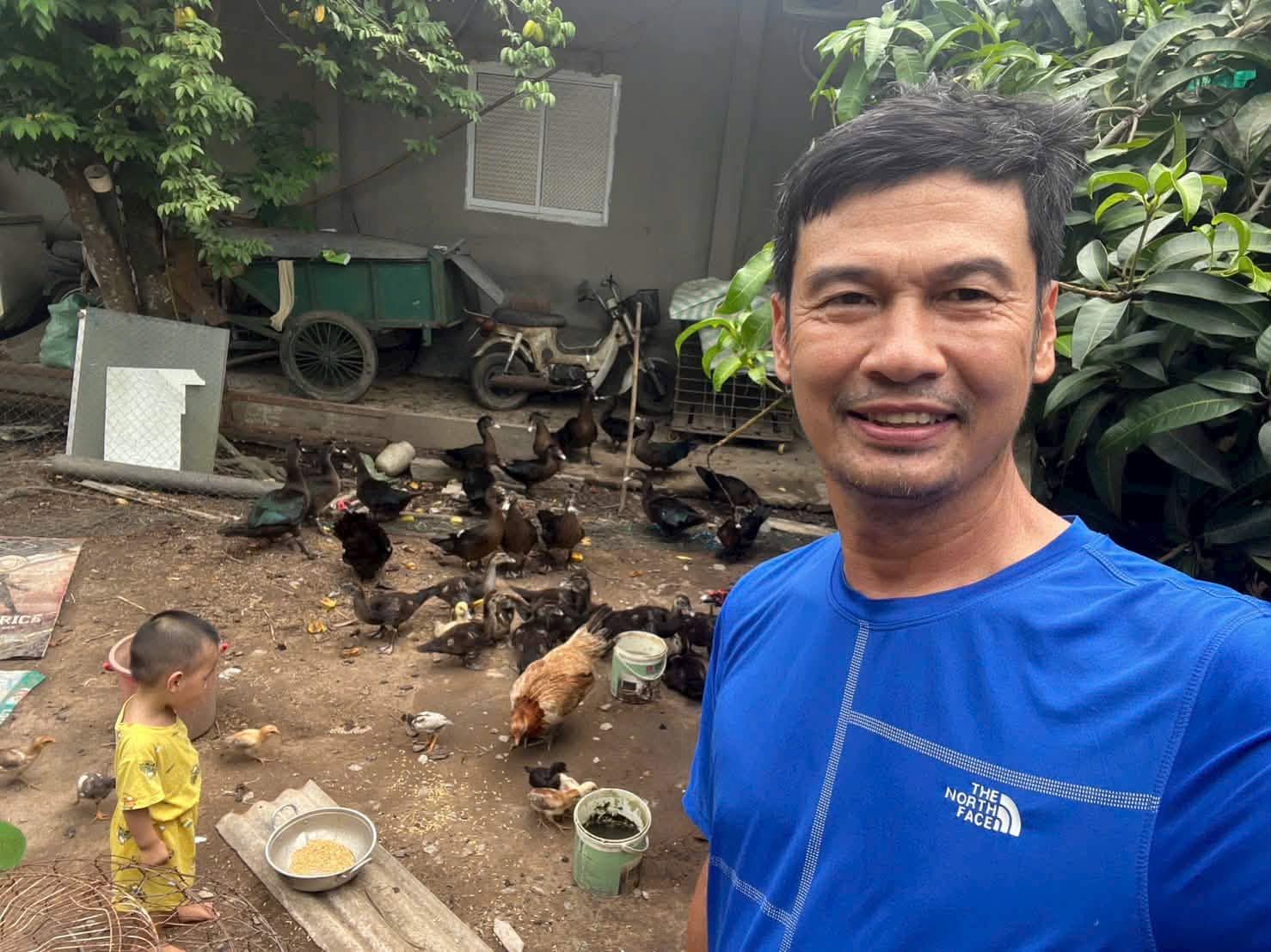 Nam nghệ sĩ đình đám bỏ TP.HCM, về quê ở cùng vợ kém 26 tuổi trong nhà cấp bốn 35m2 vẫn hạnh phúc- Ảnh 6.
