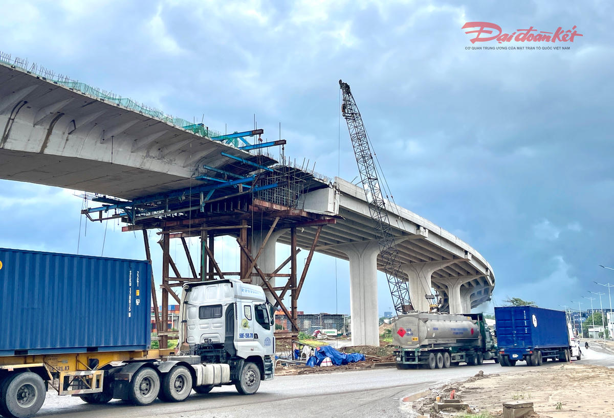 Hiện trạng nút giao Tân Vạn quy mô 3 tầng trên tuyến Vành đai 3 TPHCM- Ảnh 1.
