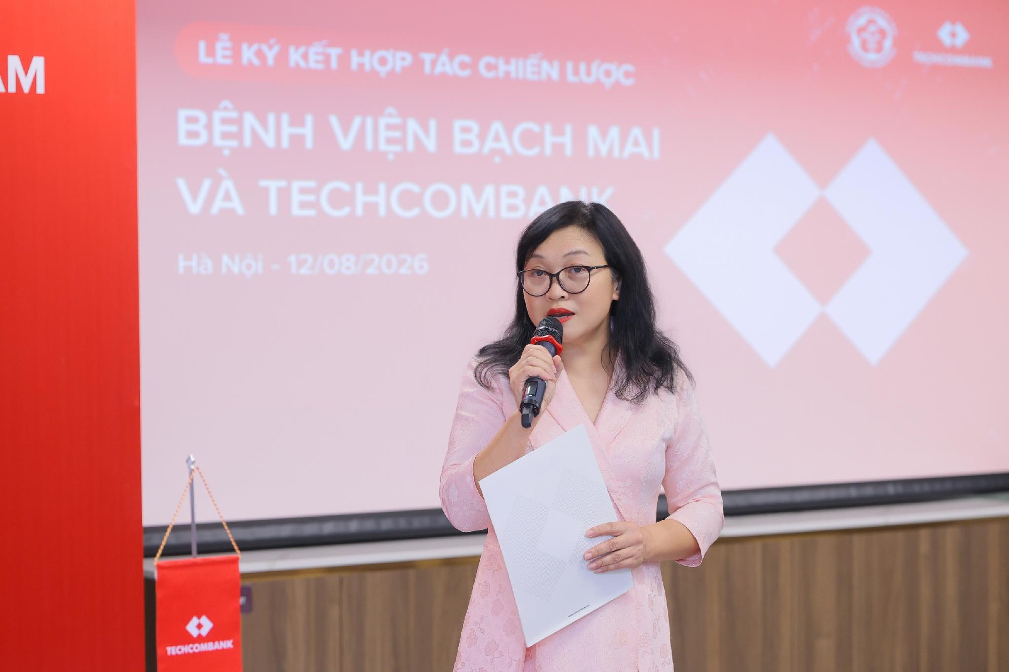 ‏Bệnh viện Bạch Mai và Techcombank hợp tác xây dựng hệ sinh thái tài chính y tế hiện đại, nâng cao hiệu quả vận hành và trải nghiệm người bệnh‏ - Ảnh 2.