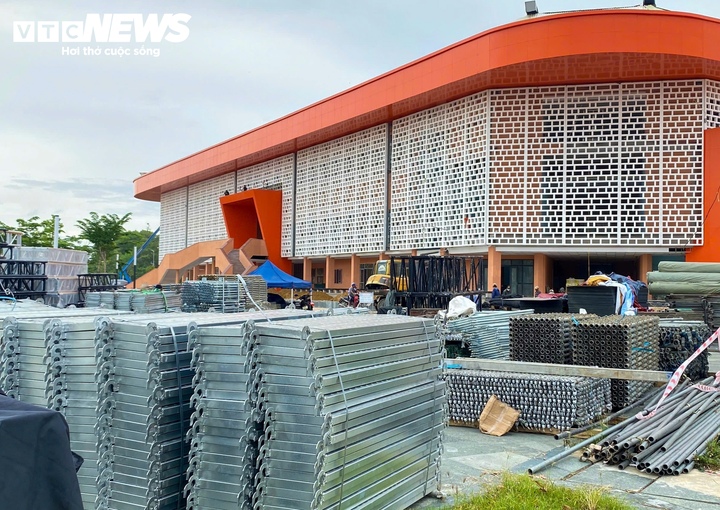Dự án quảng trường gần 200 tỷ ra sao sau 'tối hậu thư' của lãnh đạo TP Huế?- Ảnh 2.