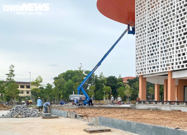 Dự án quảng trường gần 200 tỷ ra sao sau 'tối hậu thư' của lãnh đạo TP Huế?- Ảnh 4.