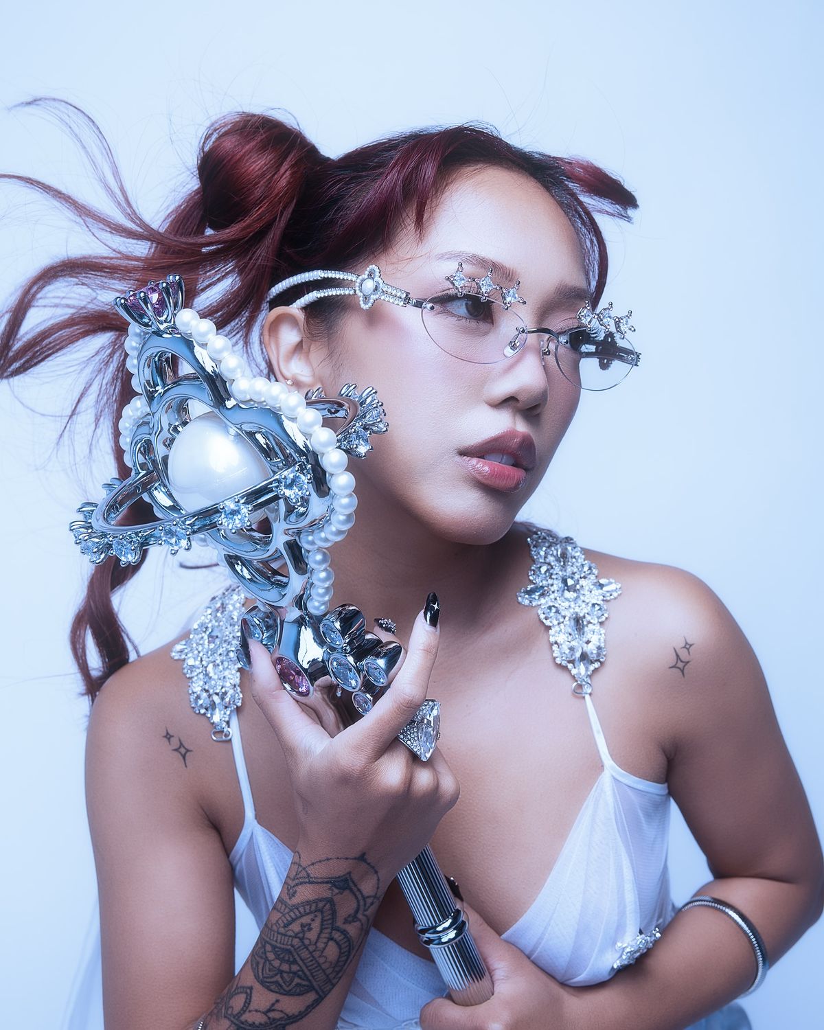 Y2K chưa hết hot, Y3K đã tới: Thời trang đang "nhảy cóc" tới năm 3000- Ảnh 18.