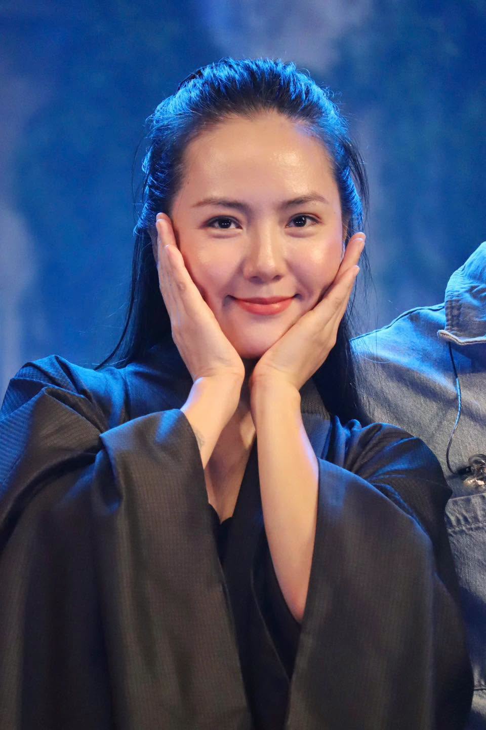 Showbiz Việt có nữ ca sĩ tự nhận đẹp nhất vũ trụ: Giữ thanh xuân bằng 219 mũi tiêm, tuyệt đối không nằm gối khách sạn- Ảnh 3.