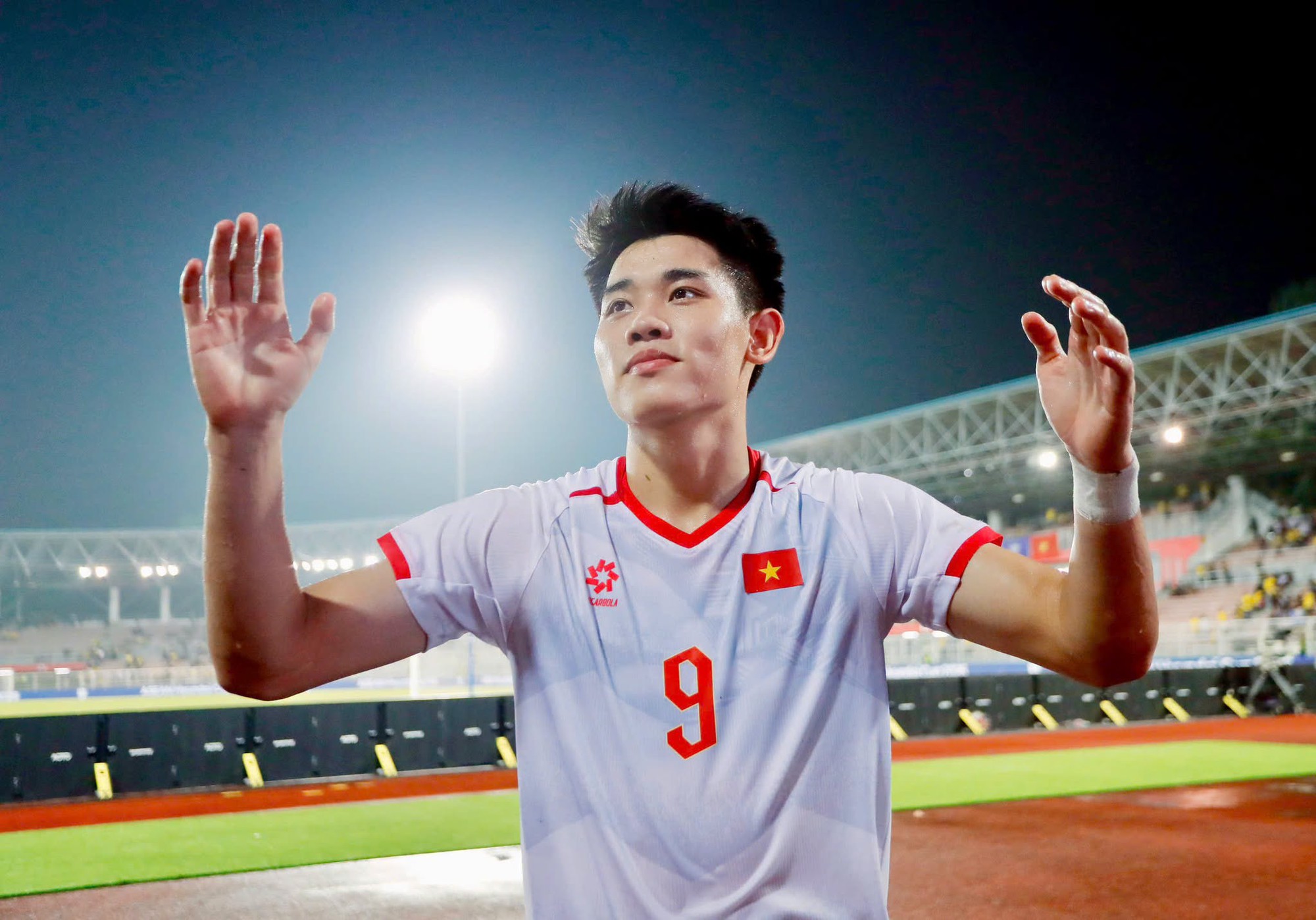 Cuộc đua Vua phá lưới AFF Cup: Đình Bắc đứng trước ngưỡng cửa lịch sử - Ảnh 1. Cuộc đua Vua phá lưới AFF Cup: Đình Bắc đứng trước ngưỡng cửa lịch sử - Ảnh 1.