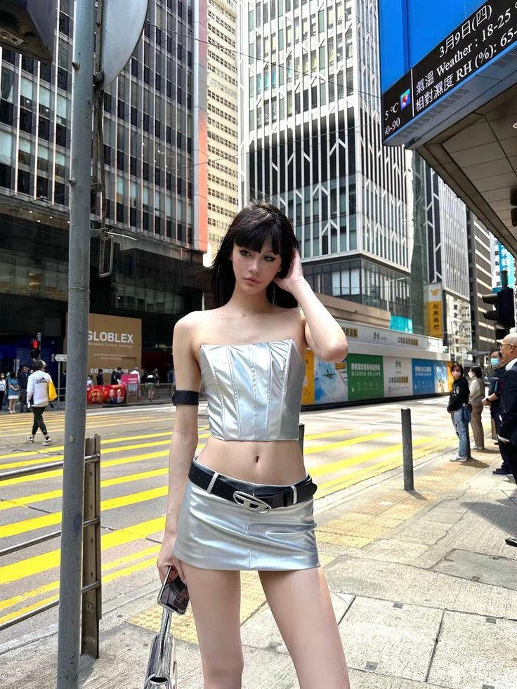 Y2K chưa hết hot, Y3K đã tới: Thời trang đang "nhảy cóc" tới năm 3000- Ảnh 34.