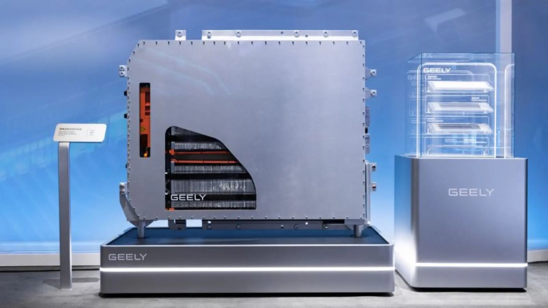 Geely đặt mục tiêu đưa pin thể rắn lên xe từ năm 2027: Mật độ năng lượng 500 Wh/kg, xe có thể chạy hơn 1.000 km mỗi lần sạc - Ảnh 1.