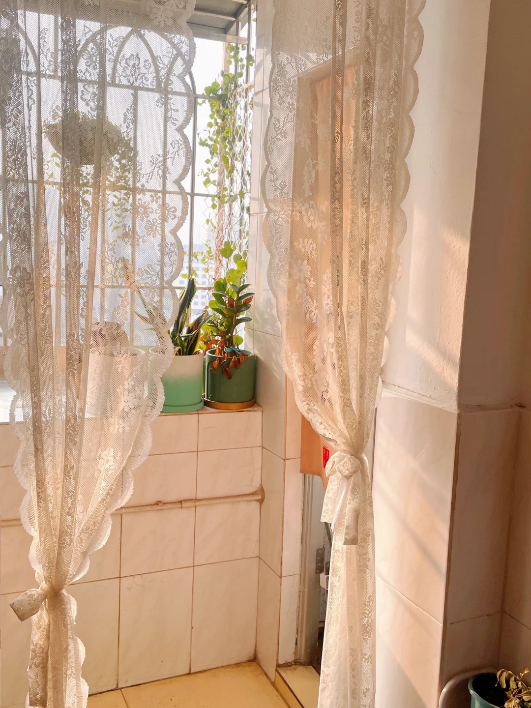 Vợ chồng lương 116 triệu/tháng sống trong nhà 40m2 ở tầng 9 không có thang máy  - Ảnh 8.