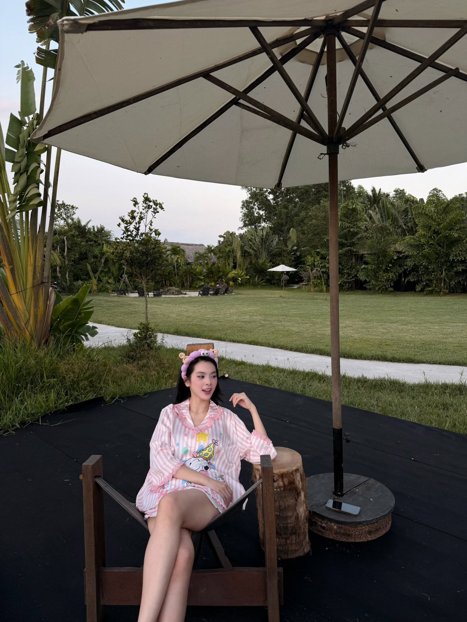 Mẹ đơn thân Vbiz được thiếu gia Vĩnh Long si mê rước về làm vợ, giờ sống trong khu nghĩ dưỡng rộng 12.000 m2- Ảnh 7.