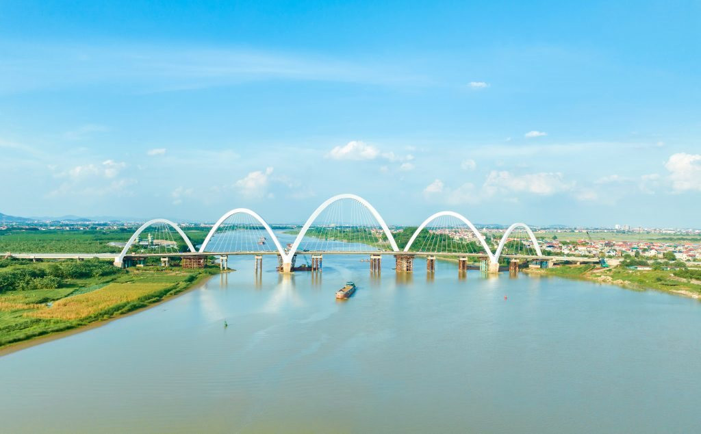 Việt Nam có cầu vòm thép 1.900 tỷ đồng cao nhất trong lịch sử, huy động đến siêu cần cẩu 800 tấn để xây dựng trong 5 năm- Ảnh 2.