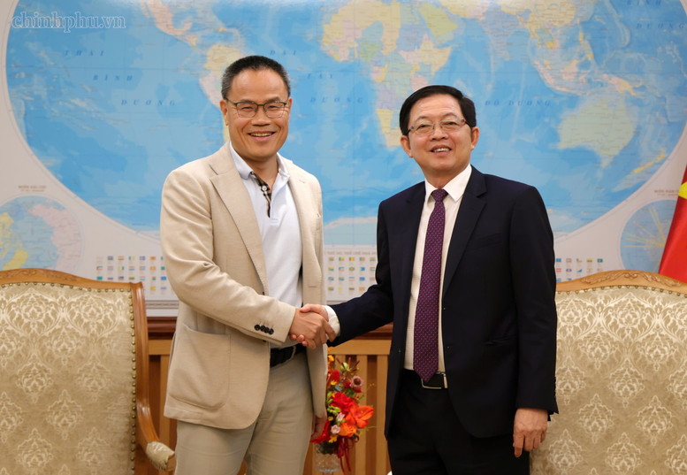 Phó Thủ tướng Hồ Quốc Dũng tiếp chuyên gia AI người Việt tại Pháp- Ảnh 1.