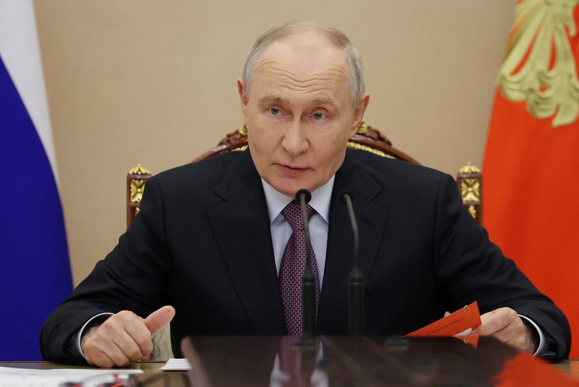 Iskander lao về Brovary, Nga gửi "bưu kiện đặc biệt" cho Đức - Ông Putin lên tiếng cảnh báo, "xương sống" của Kiev bị phá vỡ - Ảnh 3.