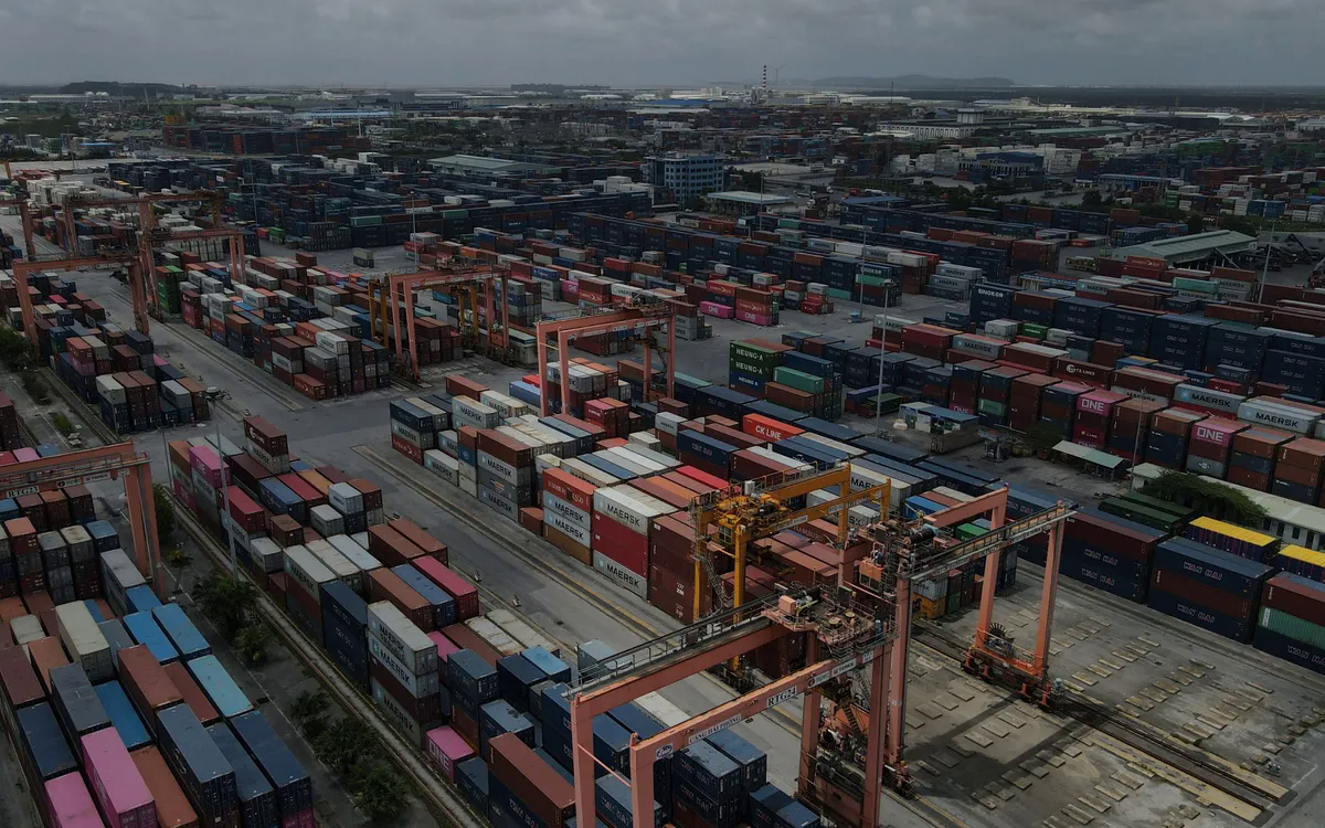 Mua, bán hàng hoá với nước ngoài qua thương mại điện tử phải xác thực định danh- Ảnh 1.
