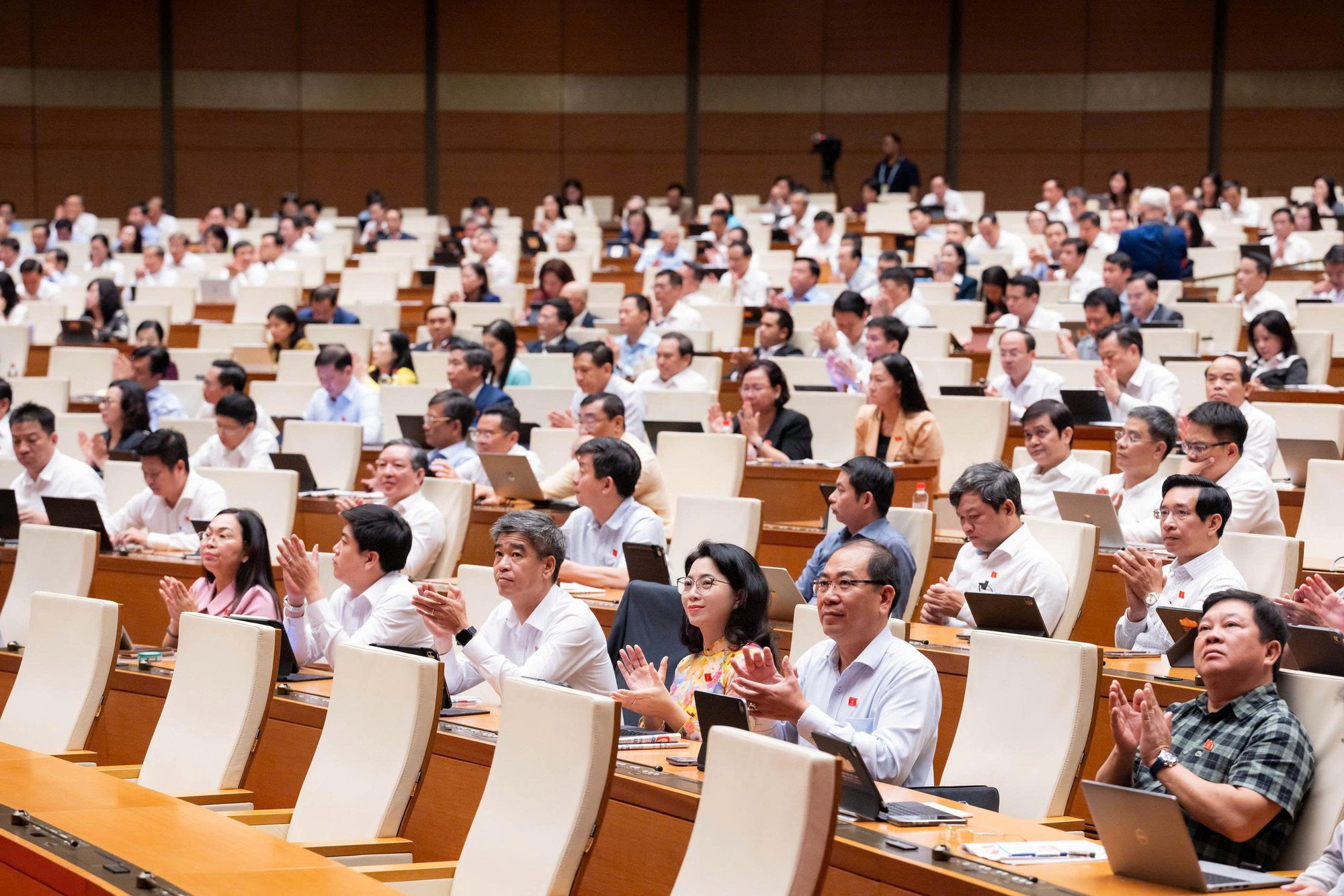 Quốc hội thông qua chính sách đột phá cho TP.HCM và các đô thị đặc biệt- Ảnh 1.
