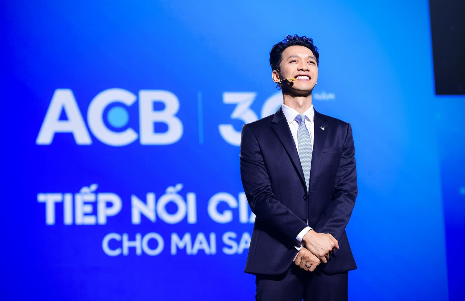 Tổng Giám đốc ACB nhận lương 1 tỷ đồng/tháng, Chủ tịch Trần Hùng Huy có thù lao bao nhiêu? - Ảnh 1.
