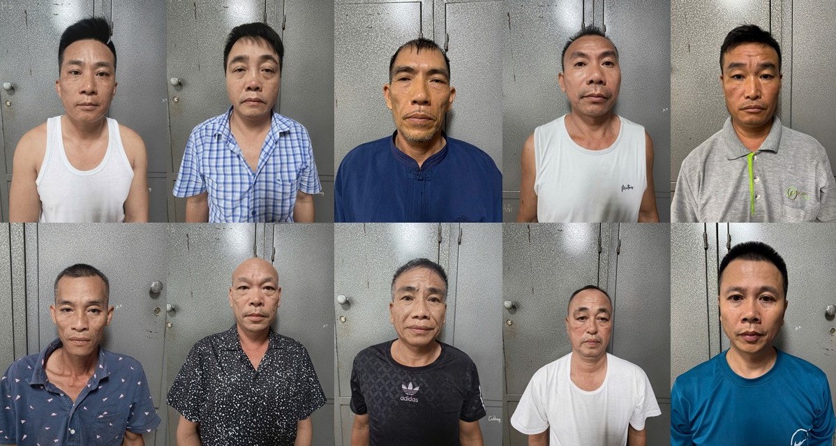 Công an kiểm tra một phòng bếp lúc 22 giờ 50 phút: 10 người bị khởi tố - Ảnh 1.