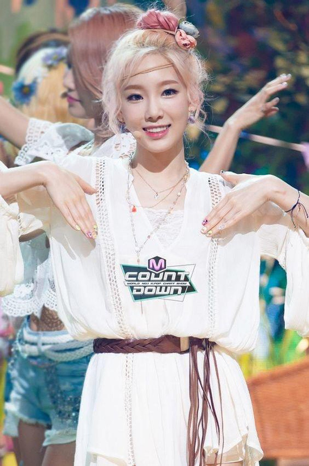 Nữ thần showbiz 20 năm vẫn nổi tiếng chỉ nhờ giọng hát, nhan sắc trong veo không hề già đi - Ảnh 10.