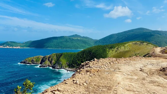 Hòn đảo nơi tỷ phú Phạm Nhật Vượng xây khu nghỉ dưỡng 5 sao đầu tiên trong hệ thống: Nay xây thêm sân golf hơn 100ha hàng đầu hành tinh, lần đầu tiên có ở Việt Nam - Ảnh 3.