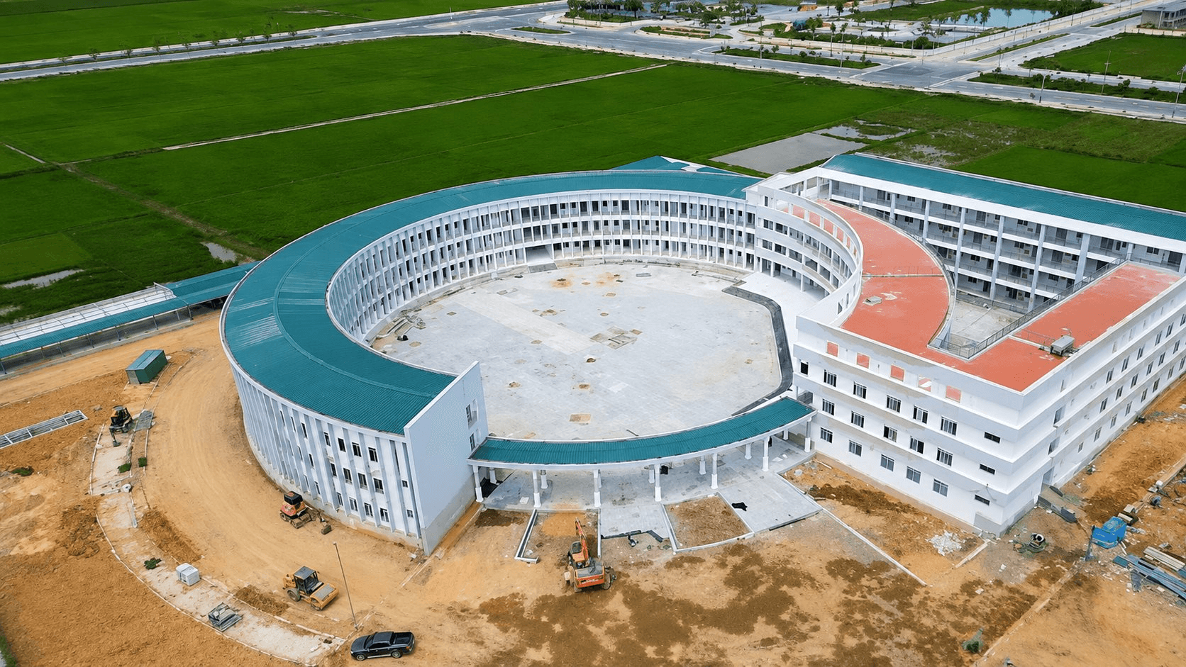 Không chỉ xây khách sạn, resort và khu vui chơi, đảo ngọc Phú Quốc sắp có 1 trường liên cấp 3ha Sungroup đầu tư: Có bể bơi, phòng STEM, dự kiến đón 2.500 học sinh vào 2027 - Ảnh 3.