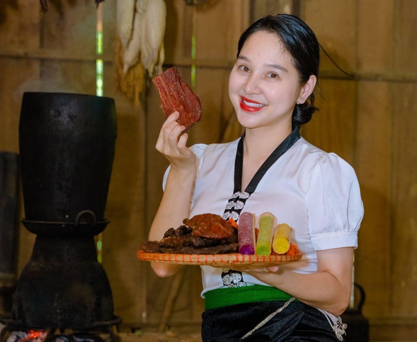 Từng bán 60 tỷ đồng thịt trâu sấy/năm, gọi vốn thành công 25 tỷ đồng trên Shark Tank: Huho Food giờ ra sao? - Ảnh 1.