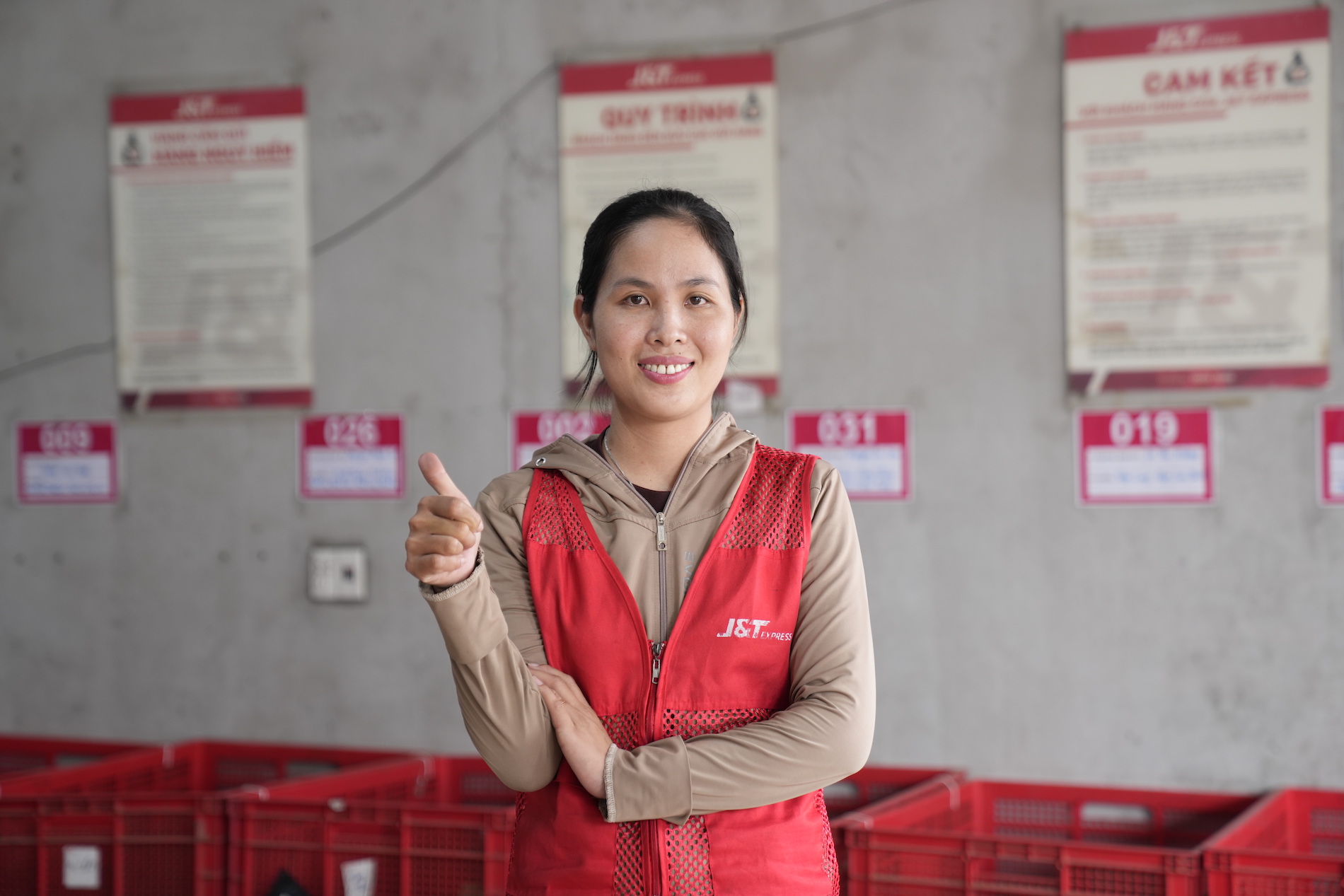 Đơn hàng online - Từ một cú chạm trên điện thoại đến những cung đường ngoài đời thực - Ảnh 2.