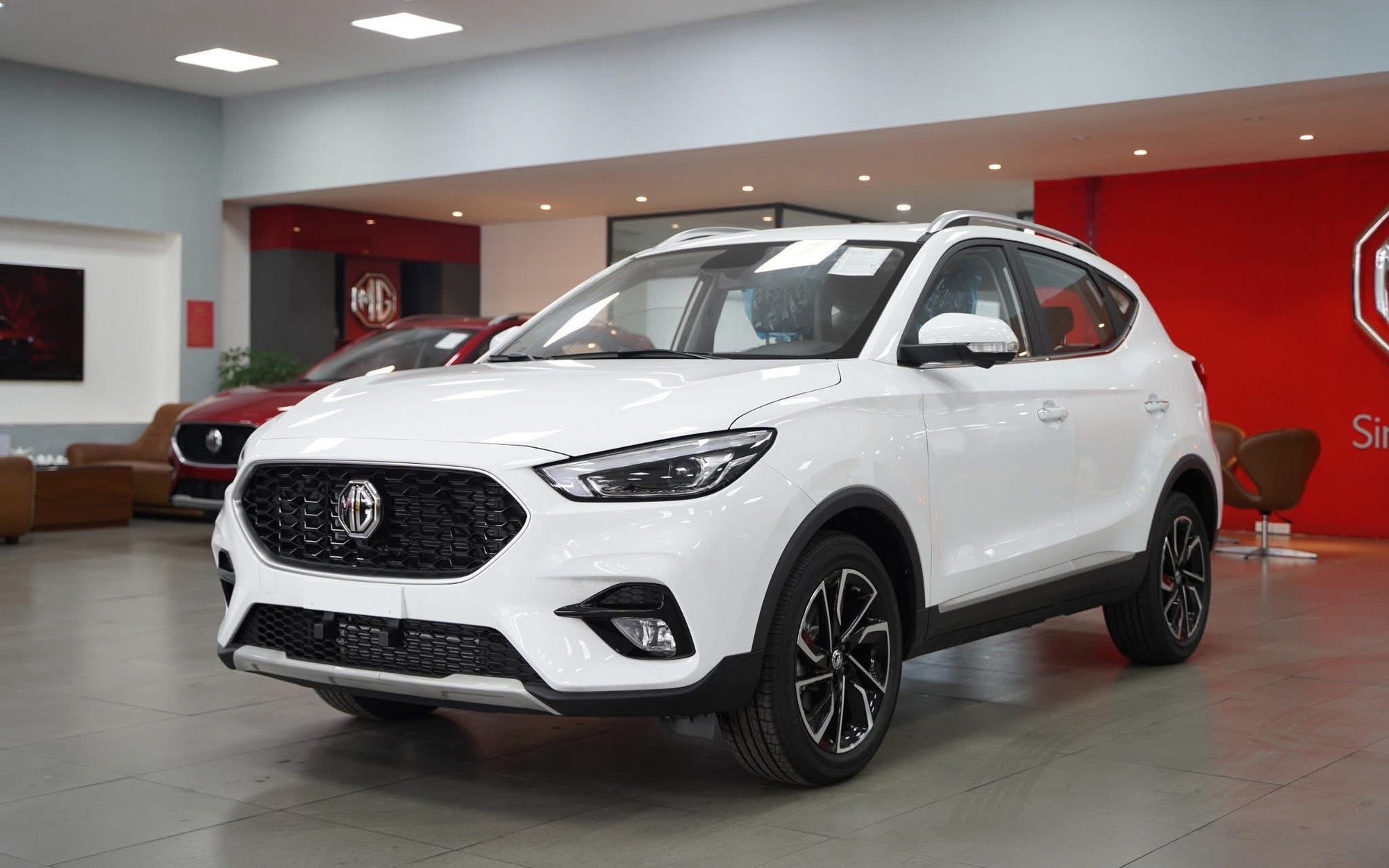 MG ZS giảm giá kỷ lục tại đại lý: Thực tế còn từ 395 triệu đồng, cạnh tranh Seltos, Creta bằng giá rẻ hơn cả Morning, i10- Ảnh 1.