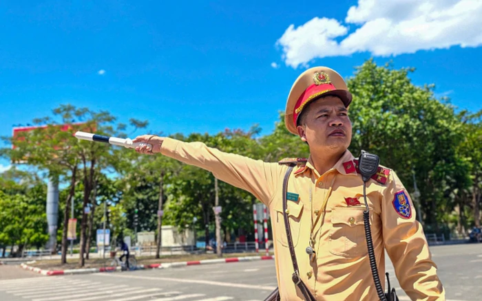 Người dân chú ý: Danh sách các tuyến đường cấm, hạn chế phương tiện từ 14h chiều nay - 26/8 - Ảnh 1.