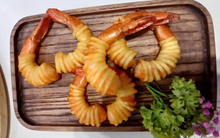 Trung Quốc, Mỹ, Nhật đua nhau đặt, Việt Nam mỏi tay đếm đơn hàng- Ảnh 1.